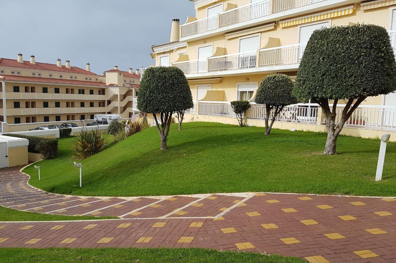 Lovelystay - Sea View Apartment With Pool & Garden Ericeira Exterior foto