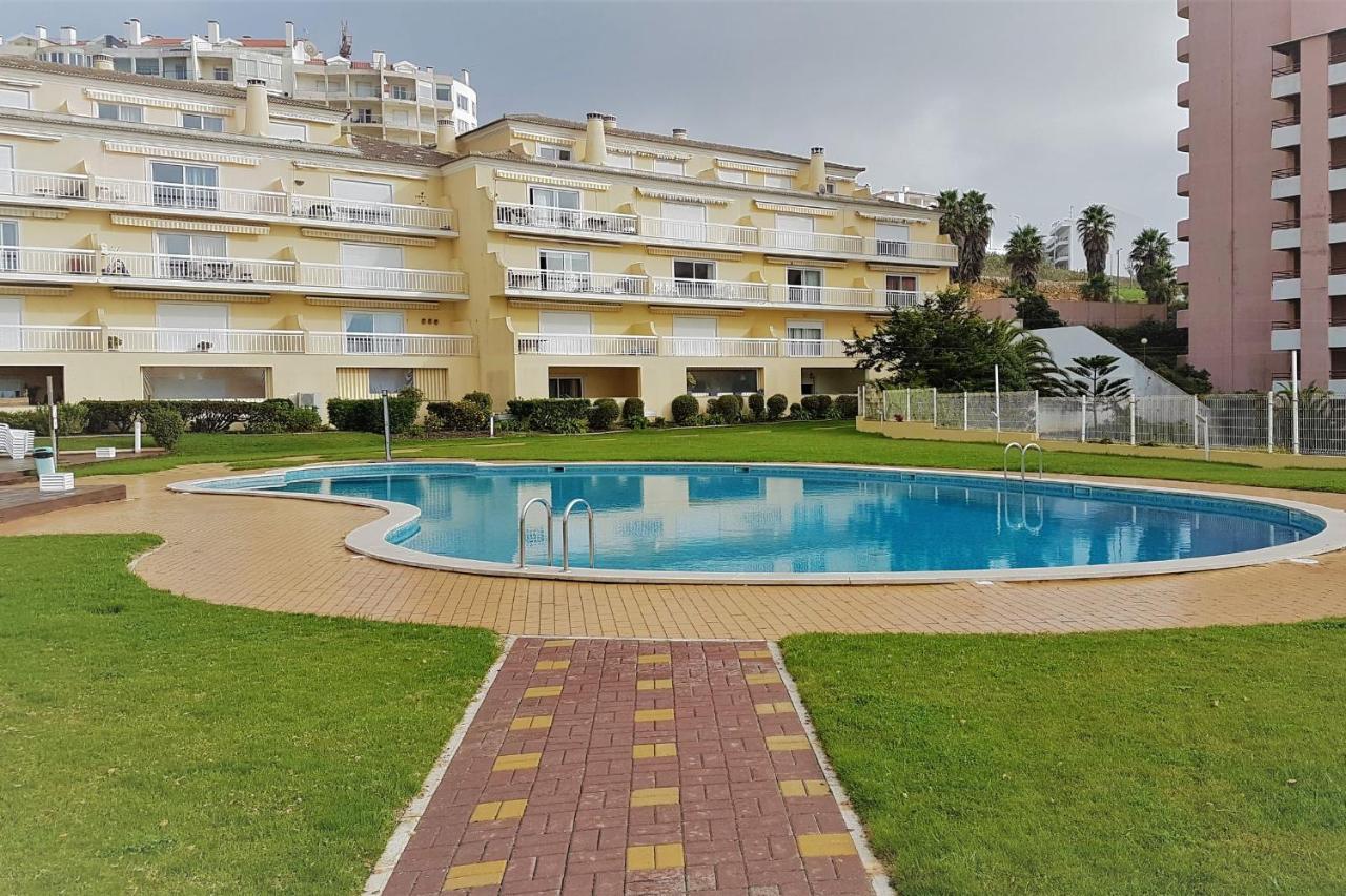 Lovelystay - Sea View Apartment With Pool & Garden Ericeira Exterior foto