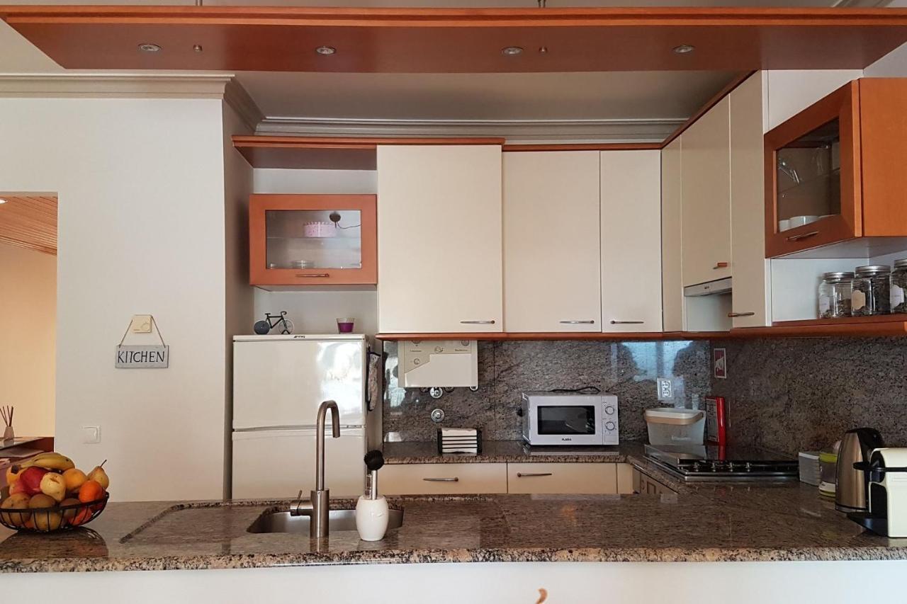 Lovelystay - Sea View Apartment With Pool & Garden Ericeira Exterior foto